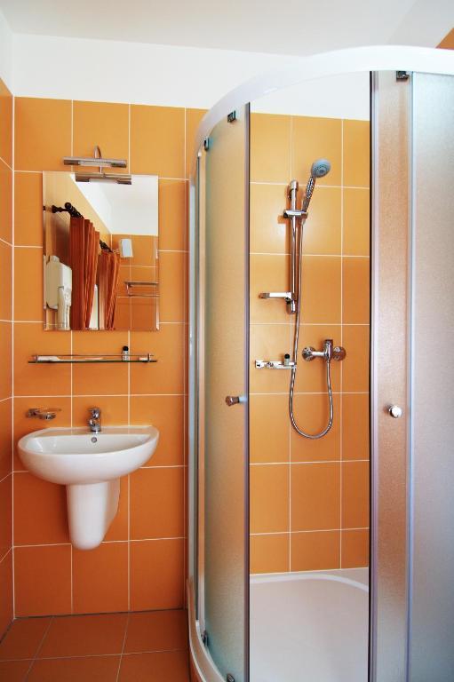 Hotel Pod Sluncem Třebíz Ruang foto