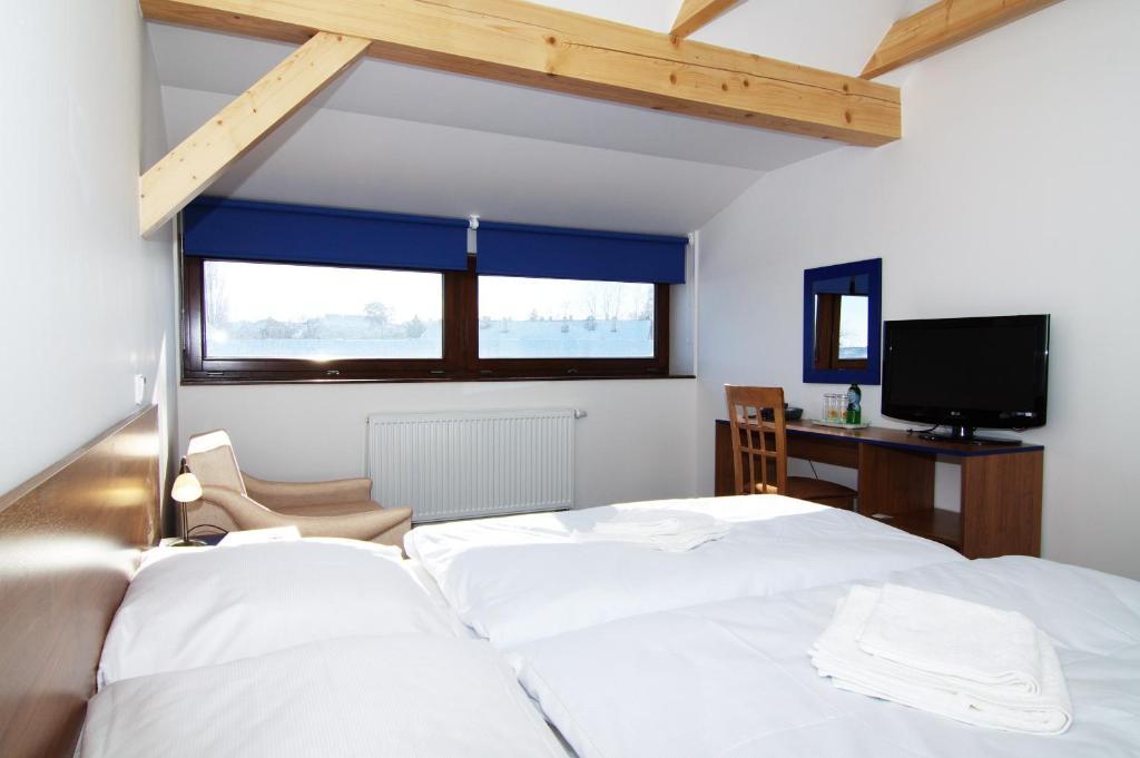 Hotel Pod Sluncem Třebíz Ruang foto