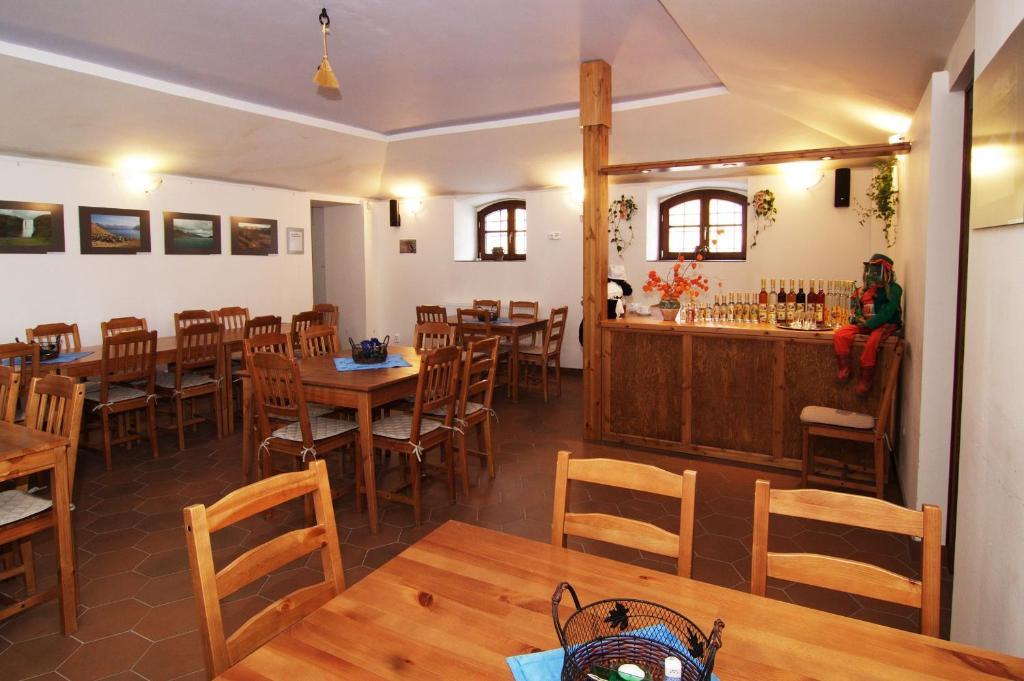 Hotel Pod Sluncem Třebíz Bagian luar foto